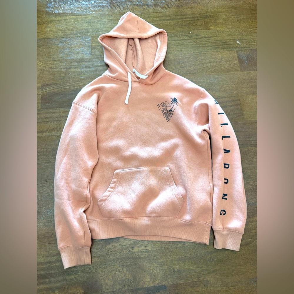 Woman’s billabong sweatshirt!